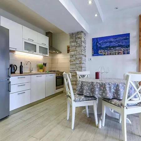 Beach Makarska Apartment * Makarská